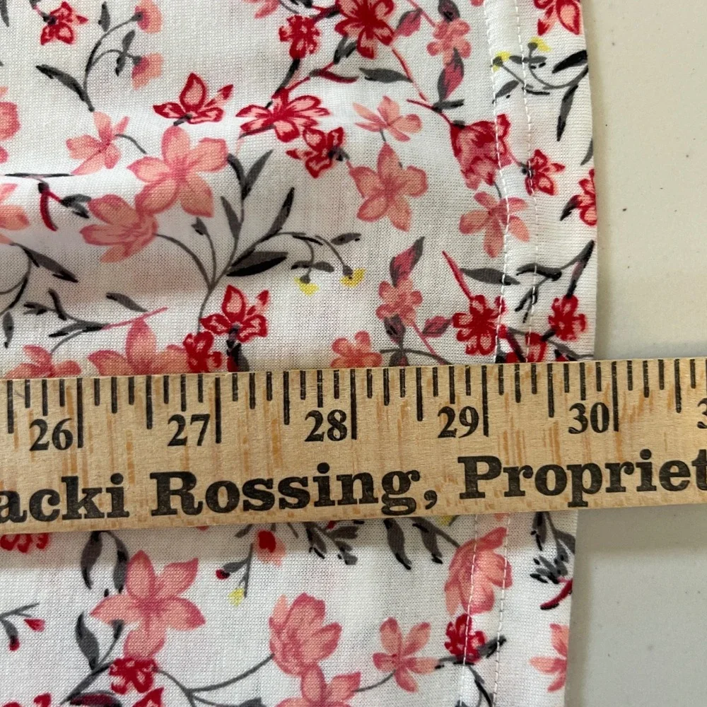 Bloomchic Woomen's 22/24 V-Neck T-Shirt with Lace Details White with Pink Floral - Picture 13 of 16